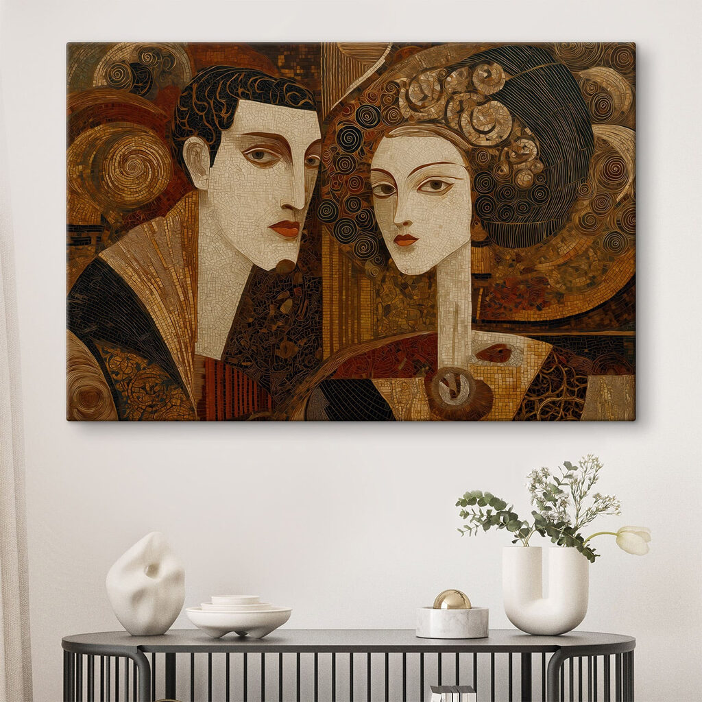 Deux regards entre volutes dans un intérieur
