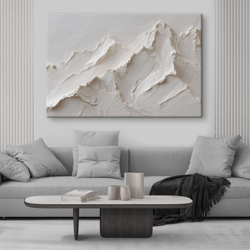 Crêtes blanches au pinceau dans un intérieur