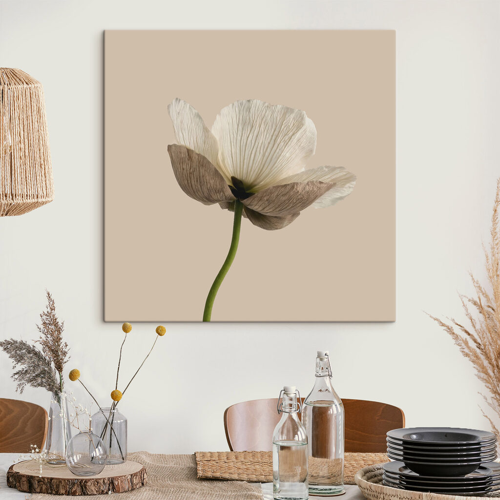 Fleur sur tige verte — intérieur 3