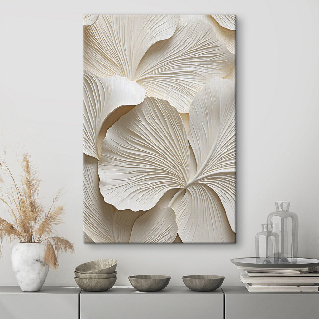 Ginkgo blanc sur sable dans un intérieur
