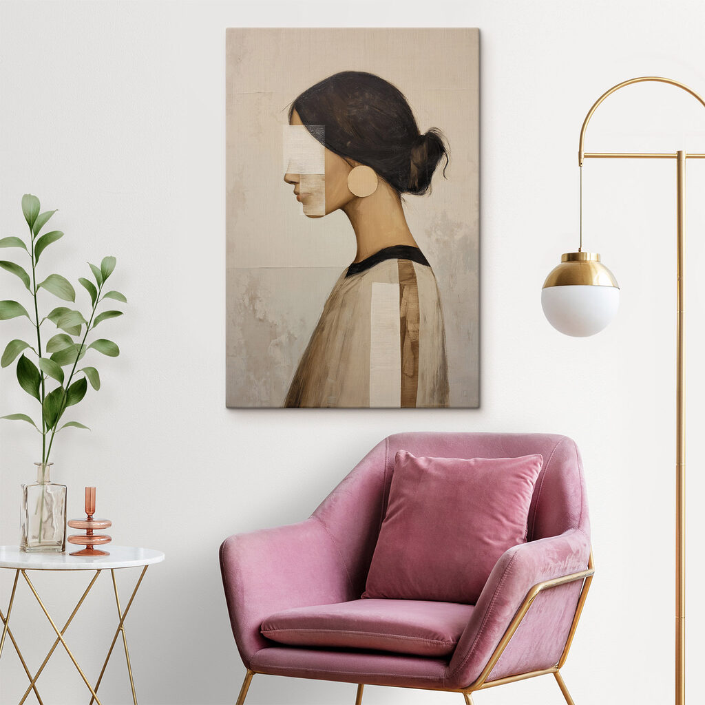 Profil, boucle d’oreille ronde dans un intérieur