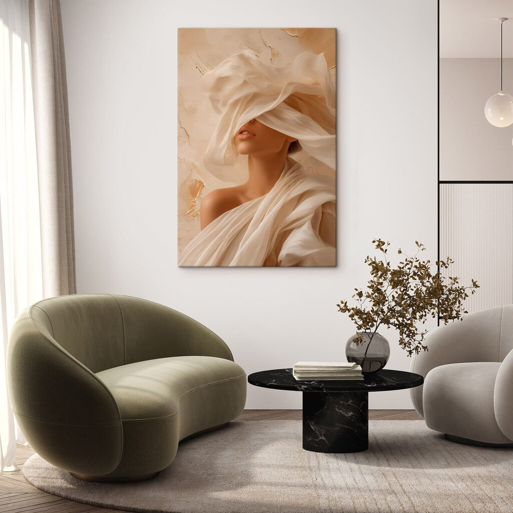 Femme aux voiles crème — intérieur 2