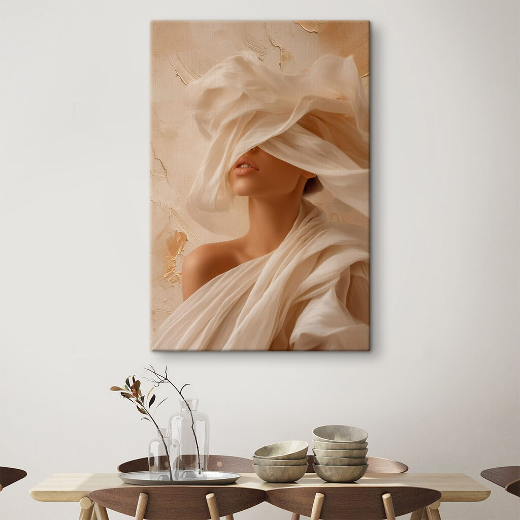 Femme aux voiles crème — intérieur 3