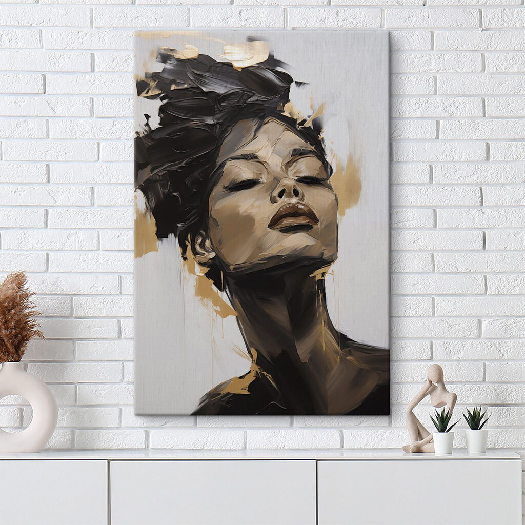 Visage aux touches brutes dans un intérieur