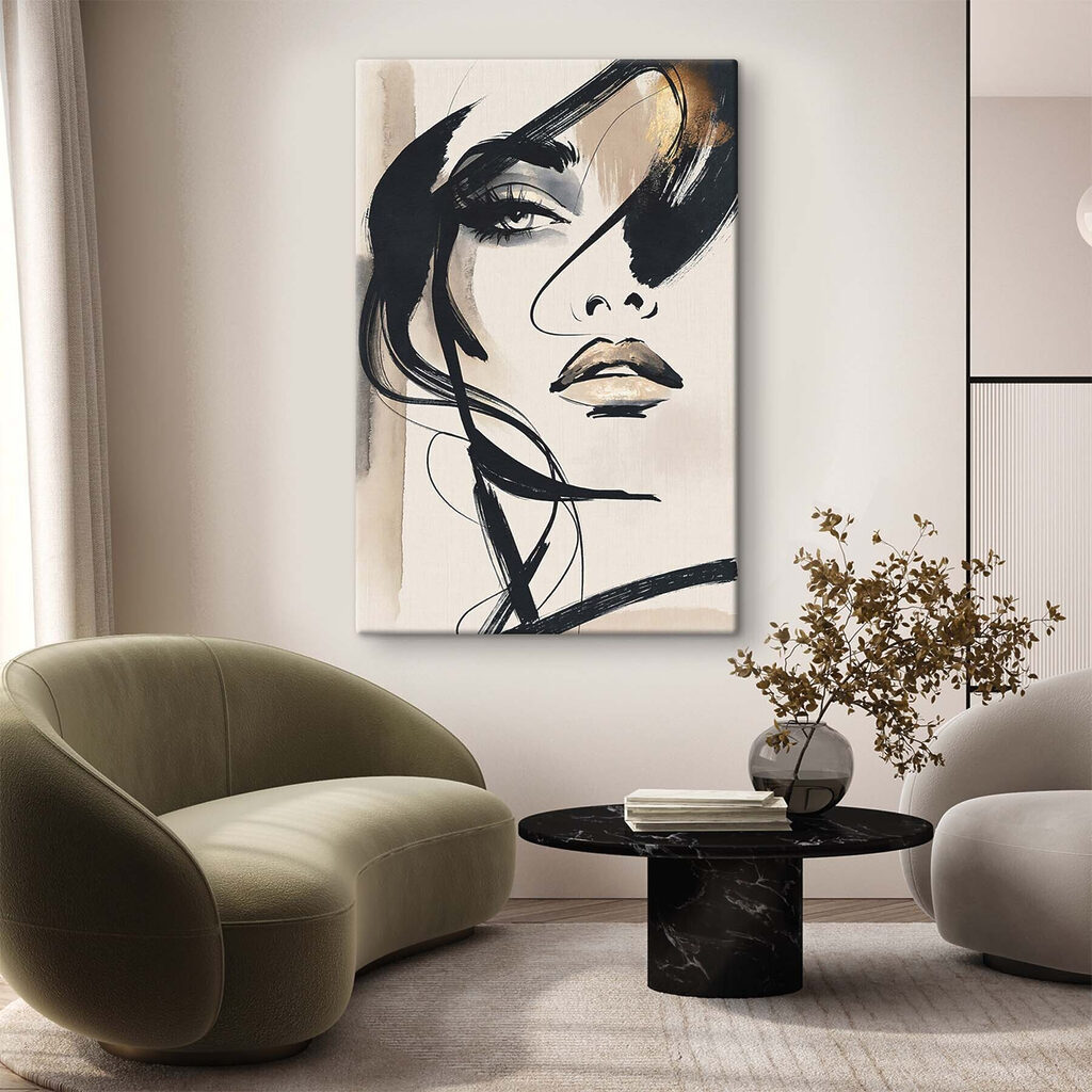 Regard au trait noir dans un intérieur