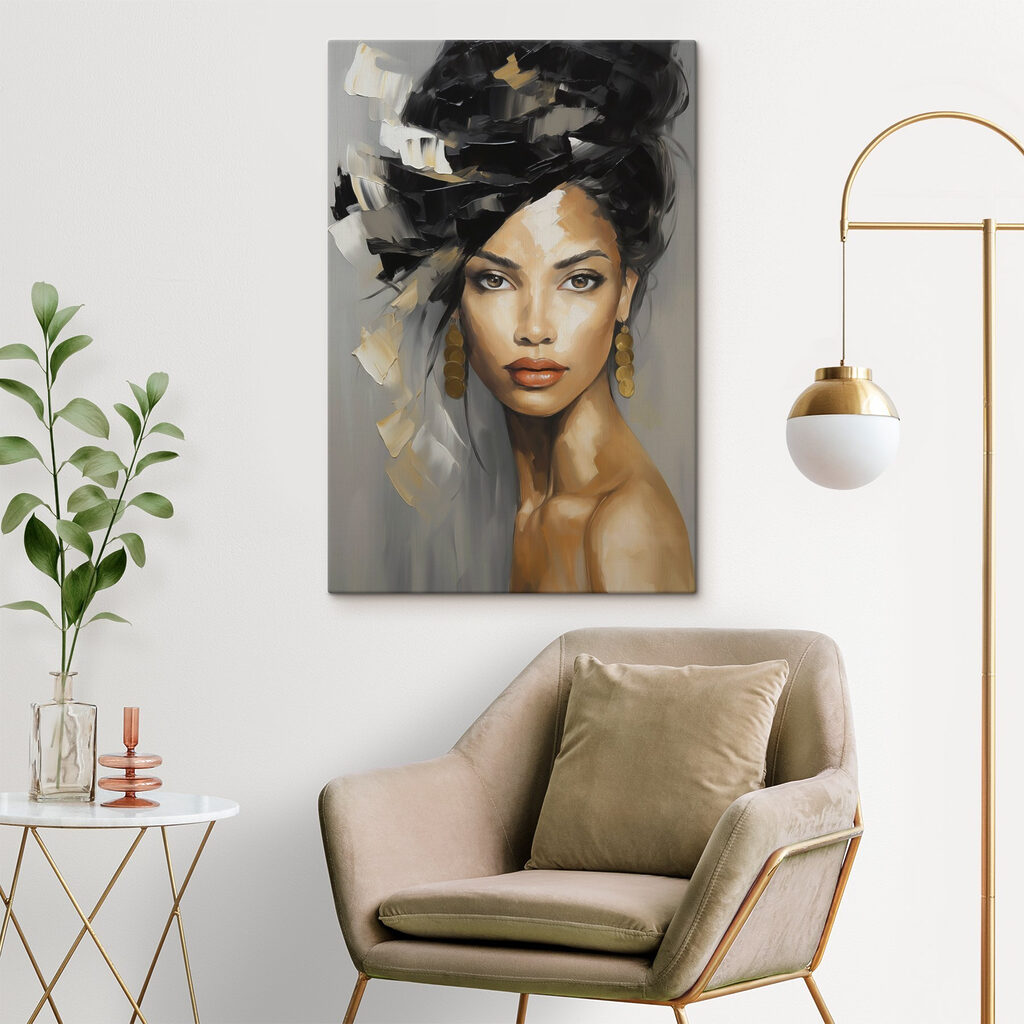 Femme aux cheveux noirs — intérieur 2