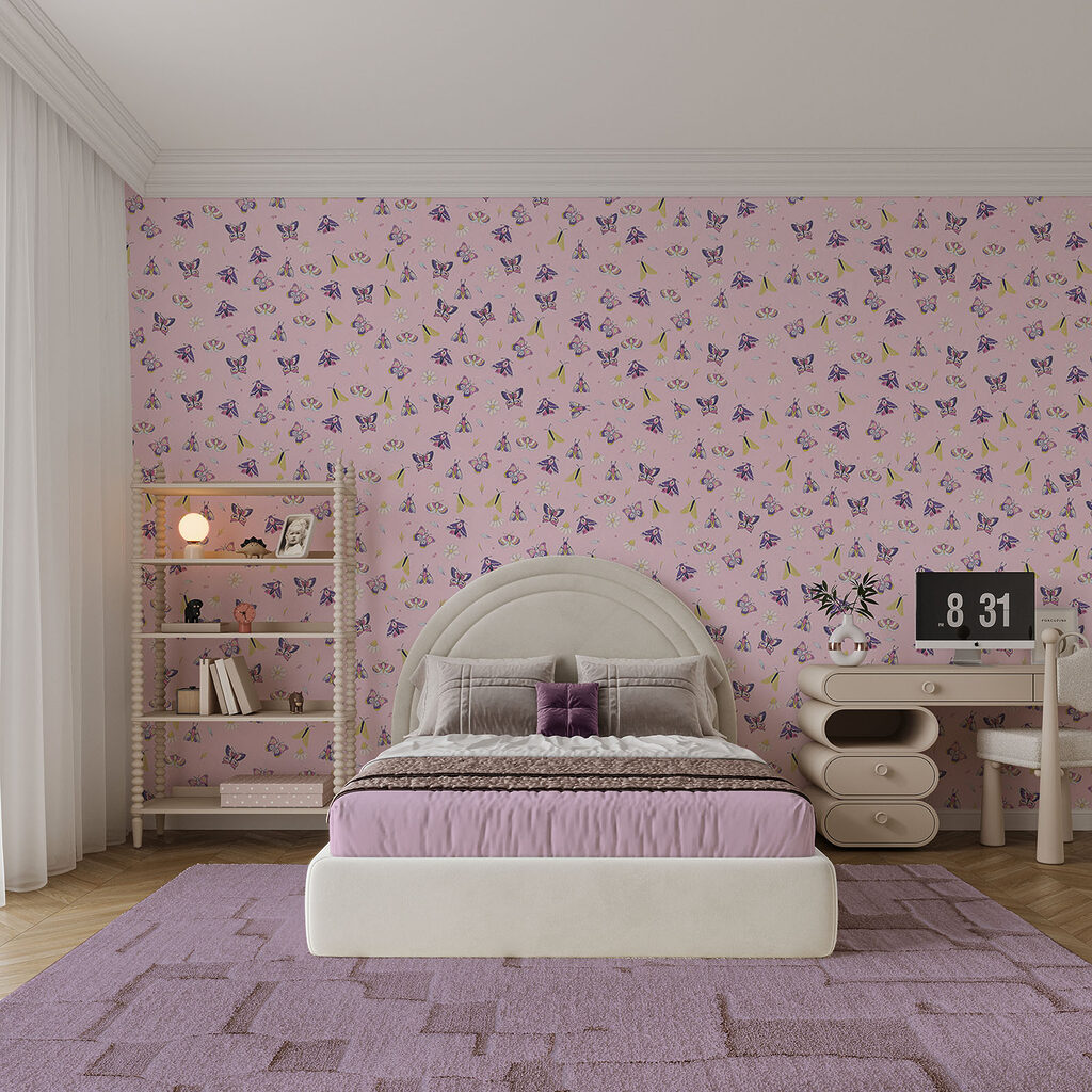 Semis de petits papillons dans un intérieur