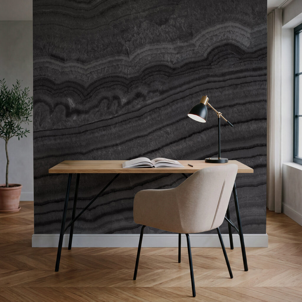 Lignes sombres en strates dans un intérieur