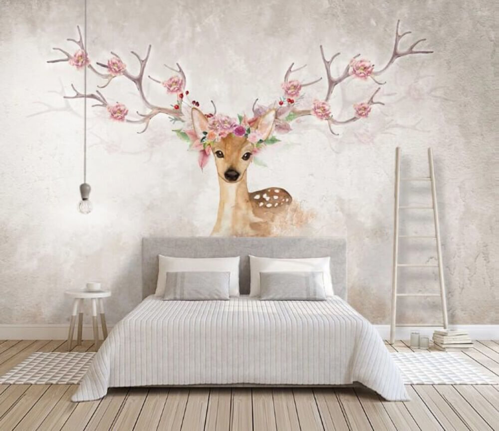 Cerf aux bois fleuris dans un intérieur