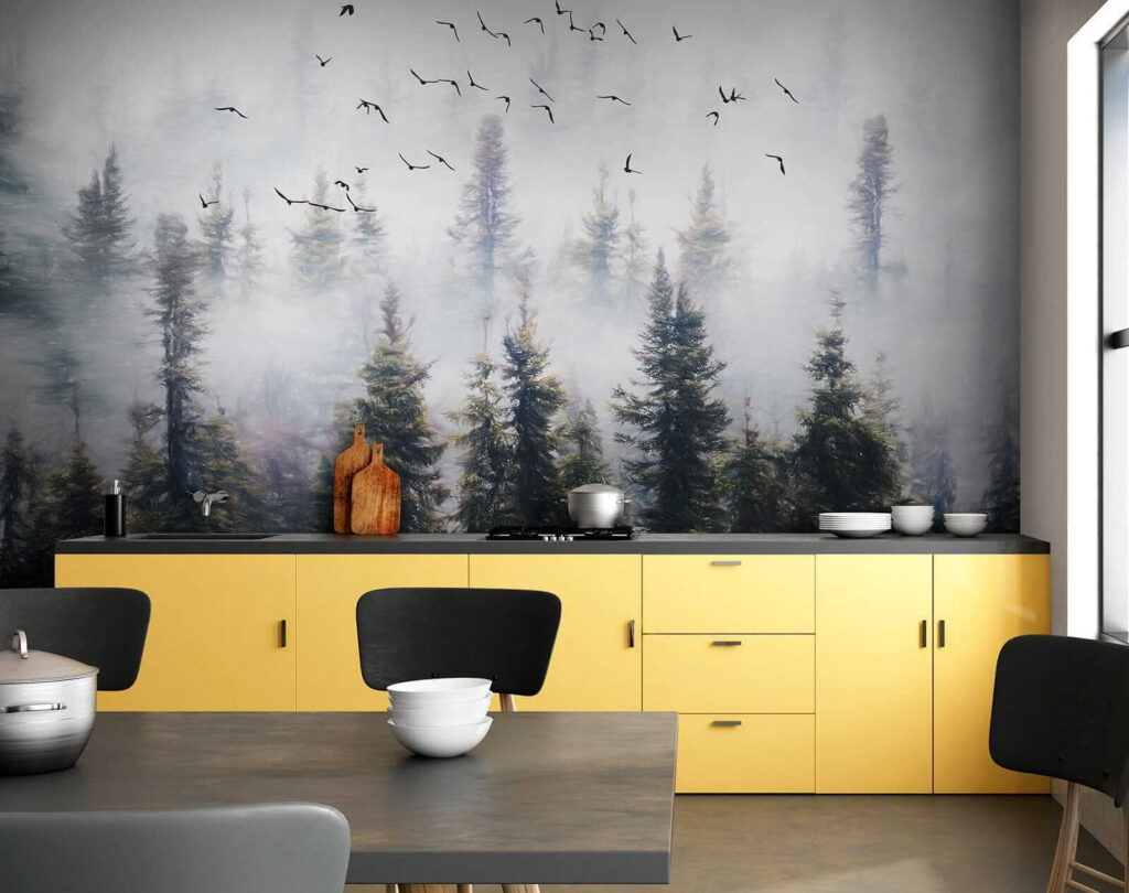 Oiseaux sur pins brumeux — intérieur 8