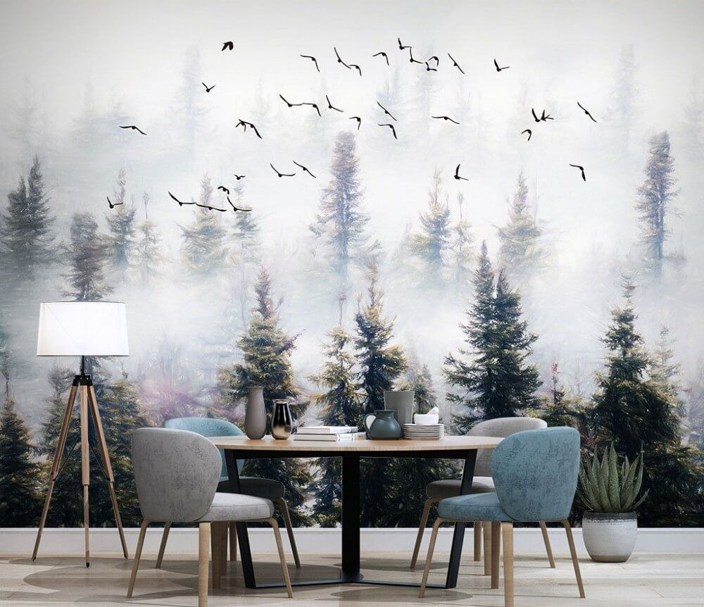 Oiseaux sur pins brumeux — intérieur 1