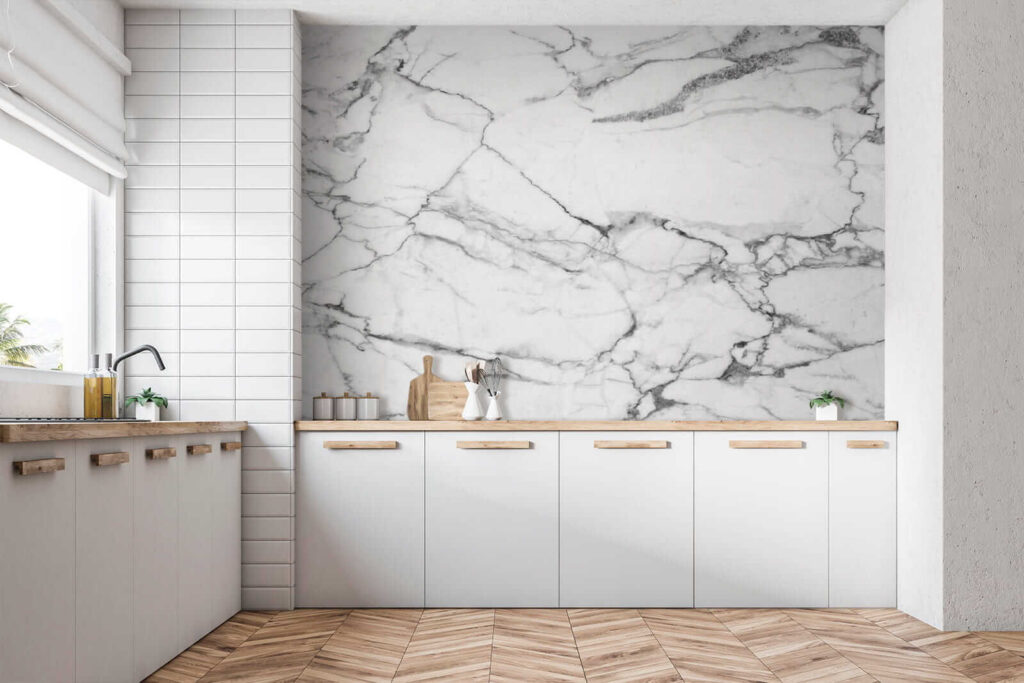 Marbre blanc, veines sombres — intérieur 9