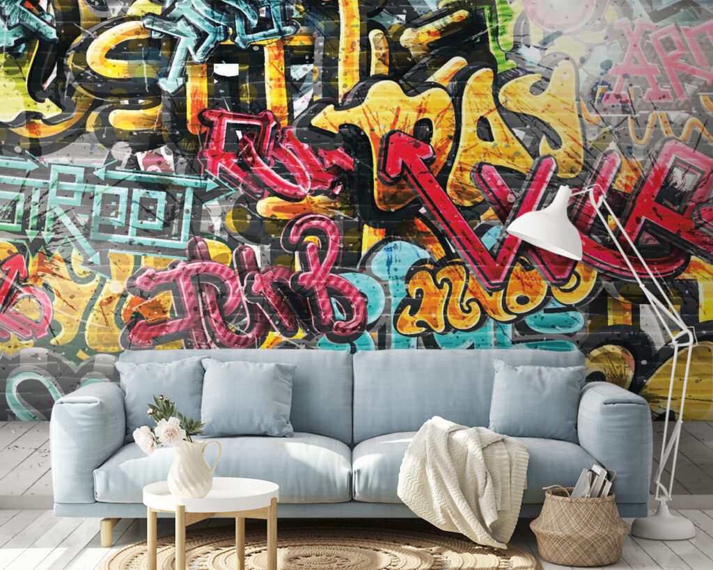 Mur de graffitis dans un intérieur