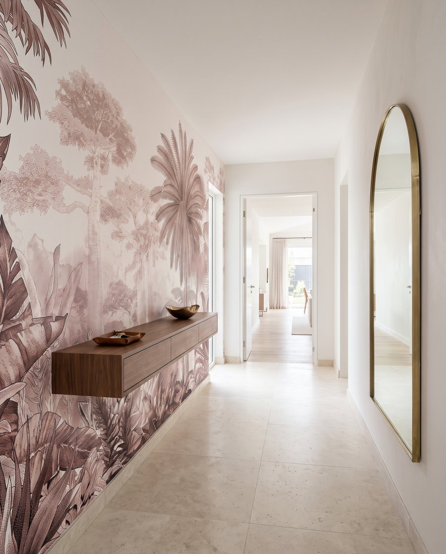 Grand palmier finement dessiné — intérieur 5