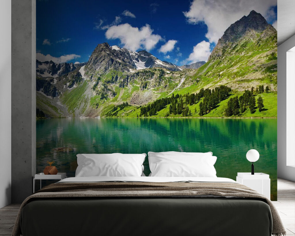 Reflets turquoise des montagnes dans un intérieur