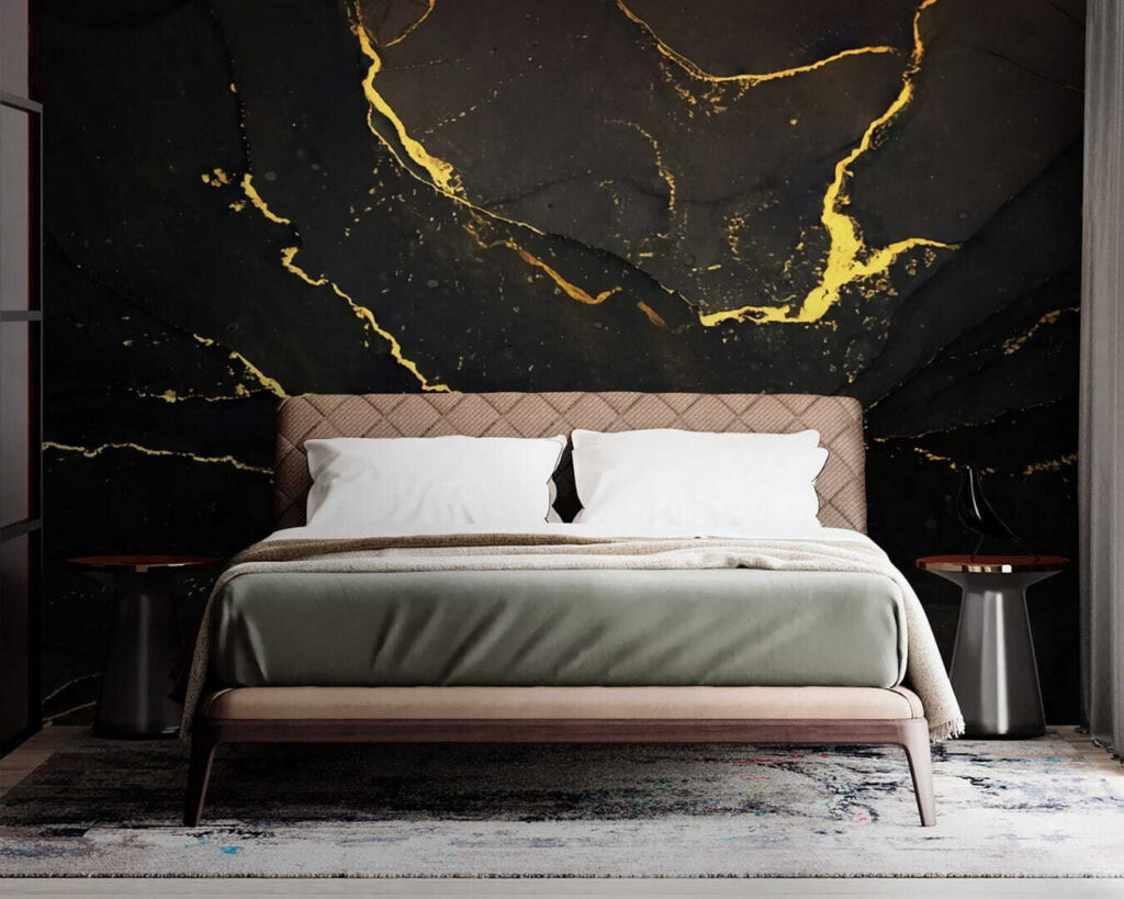 Fêlures d’or sur noir dans un intérieur