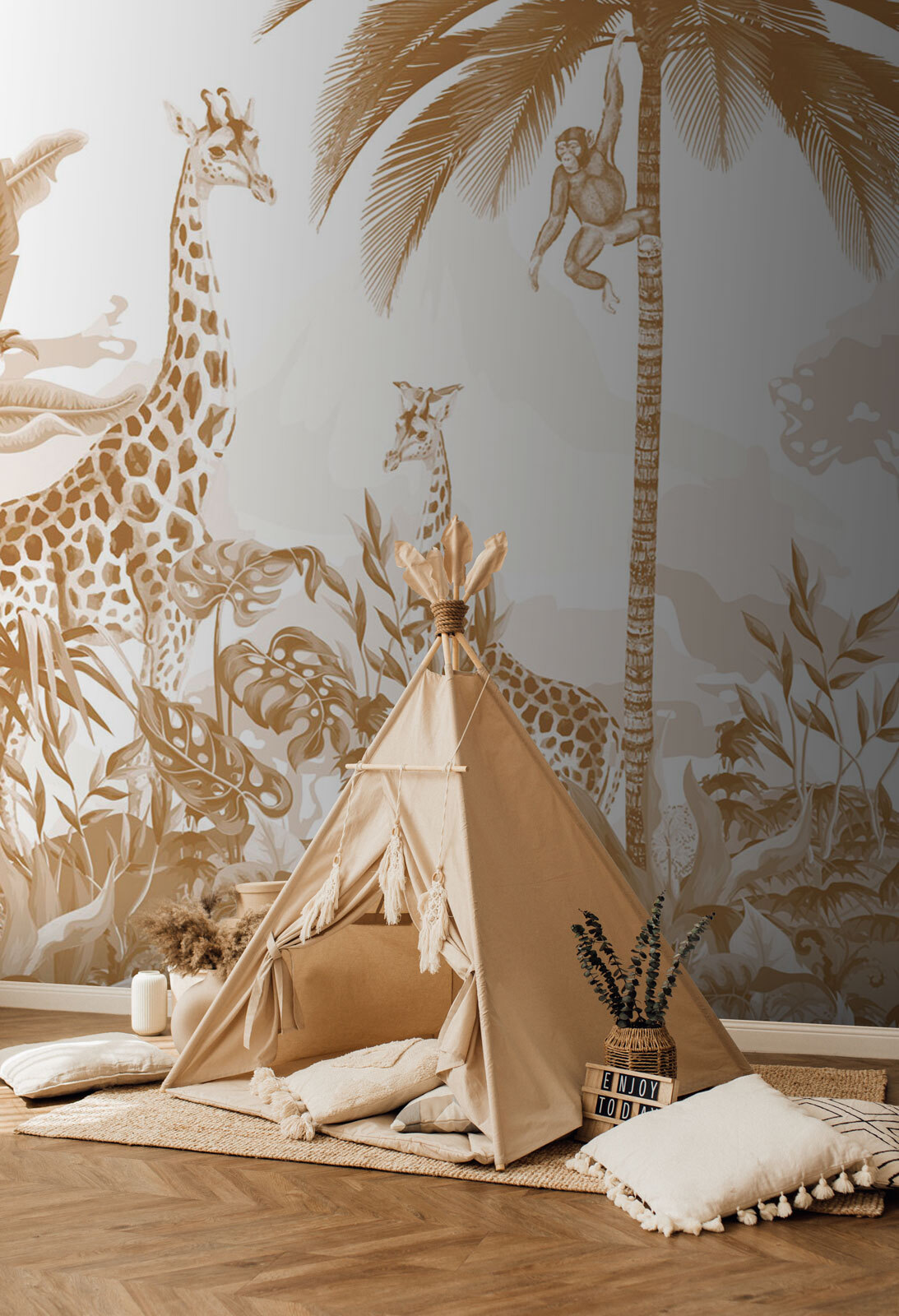 Girafes en vert doré dans un intérieur