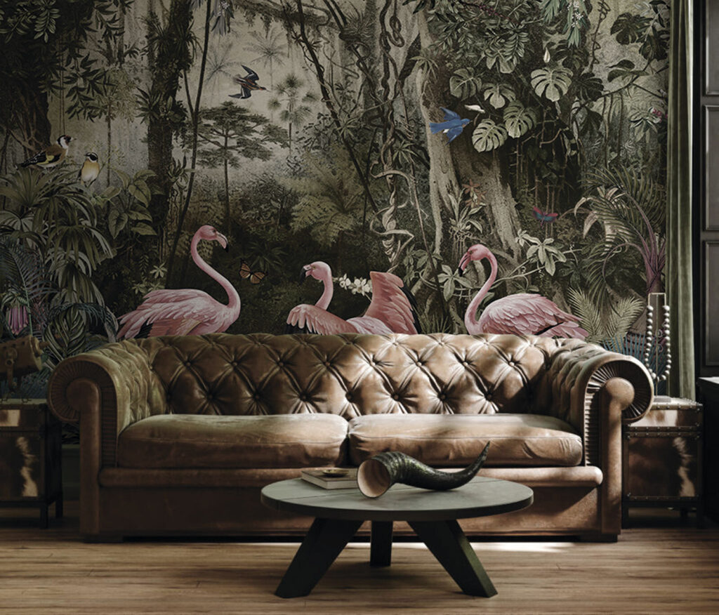 Flamants et vieux troncs dans un intérieur