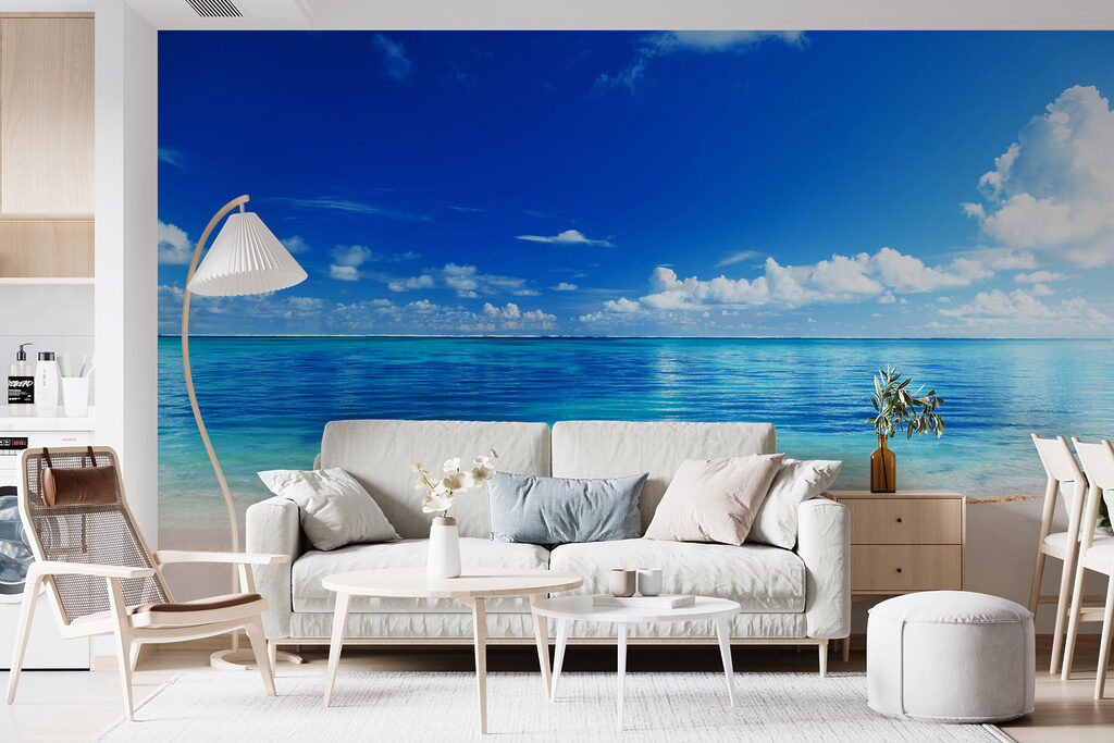 Plage en bleu vif dans un intérieur