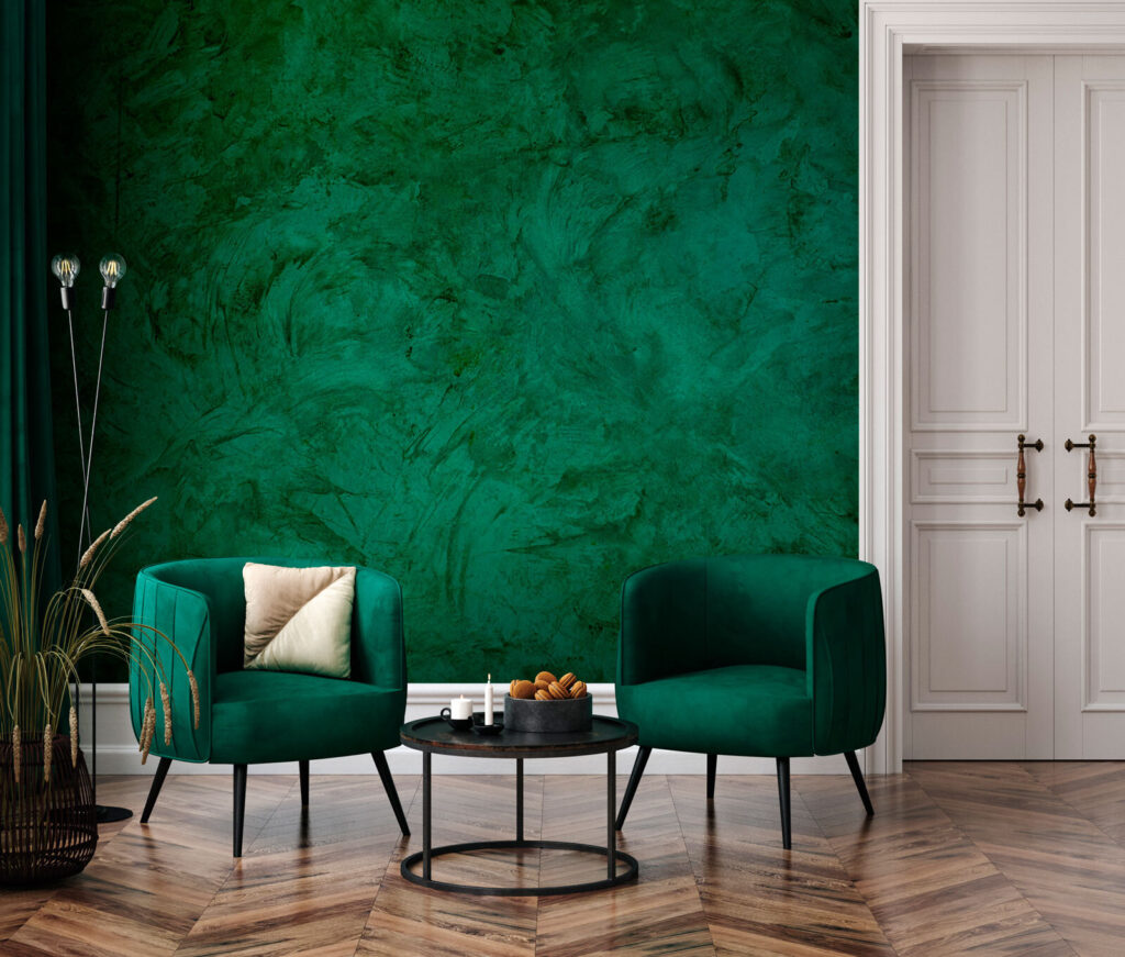 Vert émeraude patiné dans un intérieur