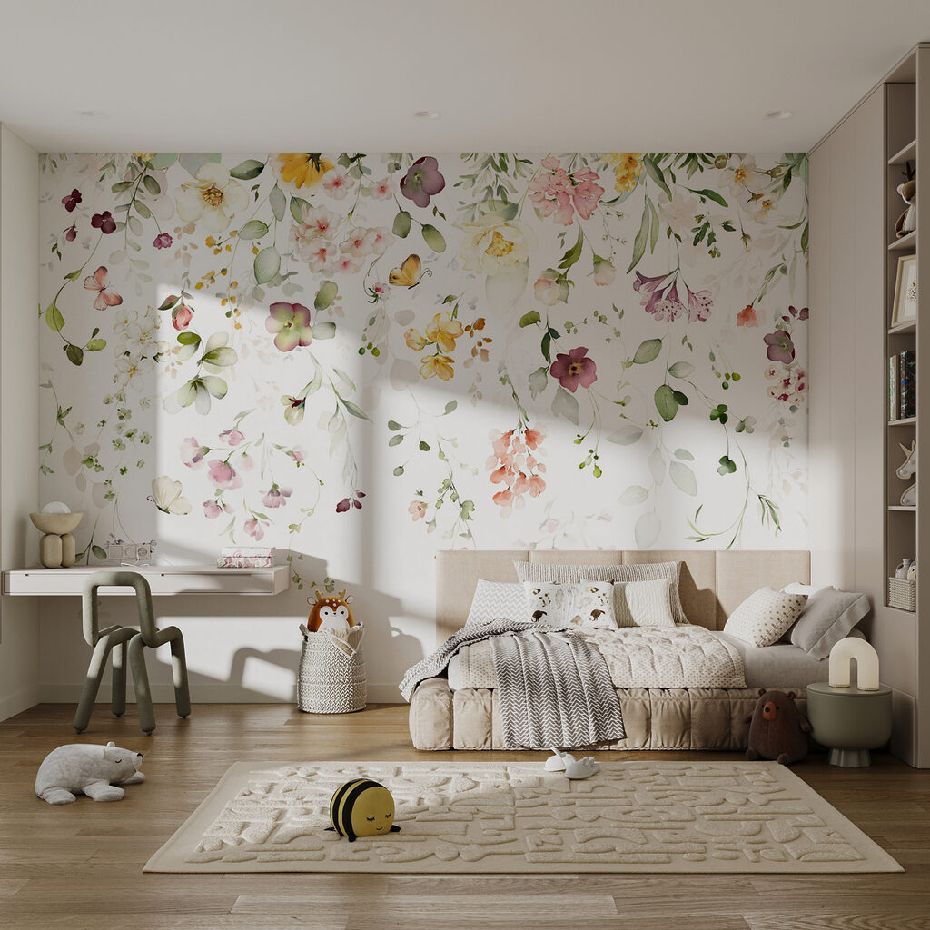 Fleurs en cascade dans un intérieur
