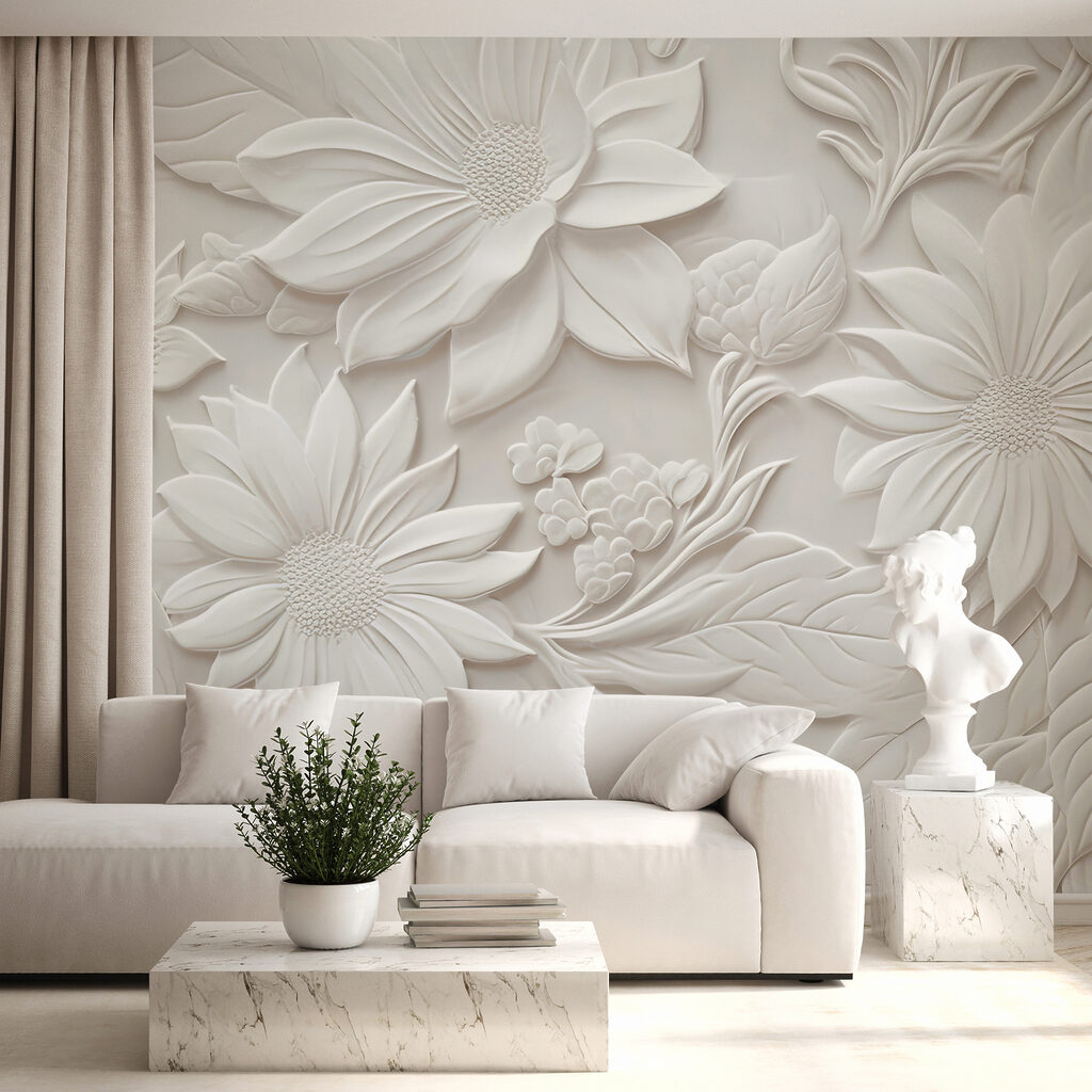 Fleurs blanches sculpturales dans un intérieur