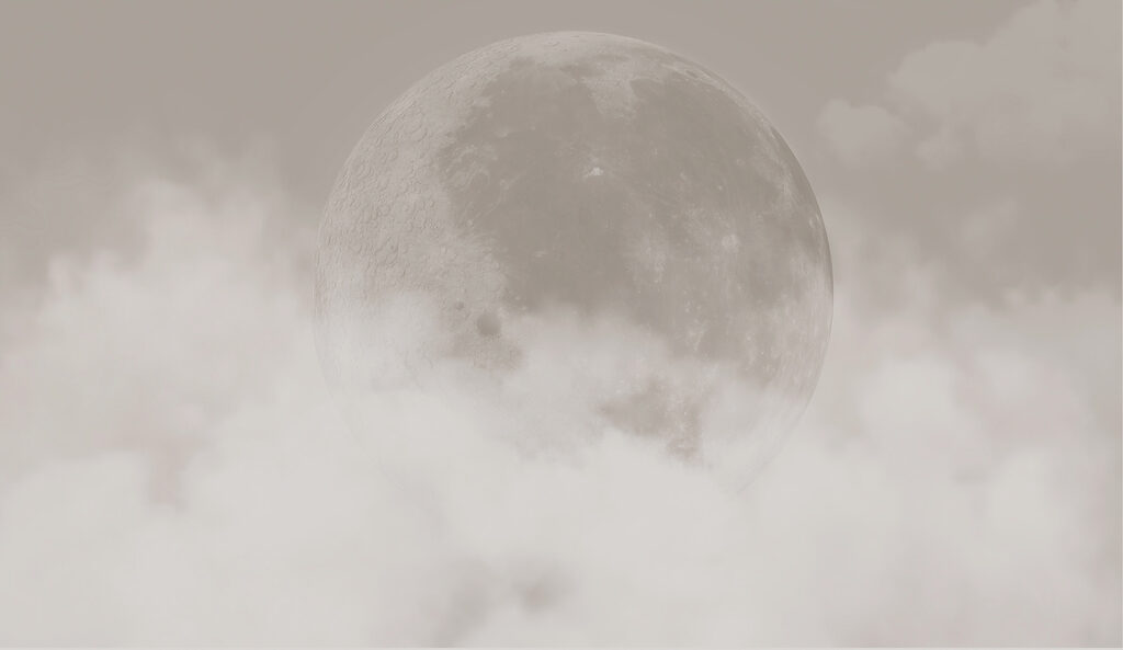 Lune derrière les nuages — motif complet