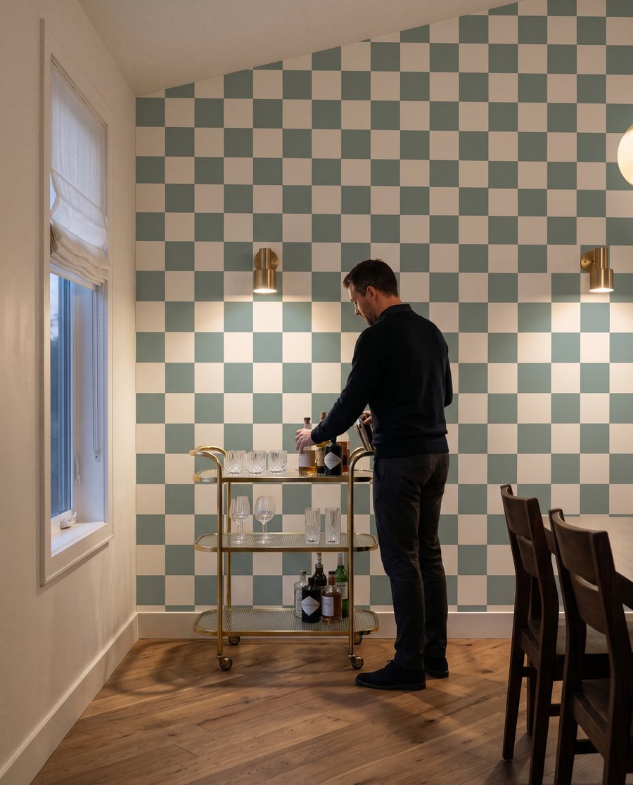 Damier contrasté — intérieur 4