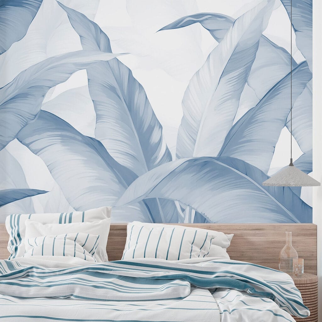 Feuilles en touches pâles dans un intérieur