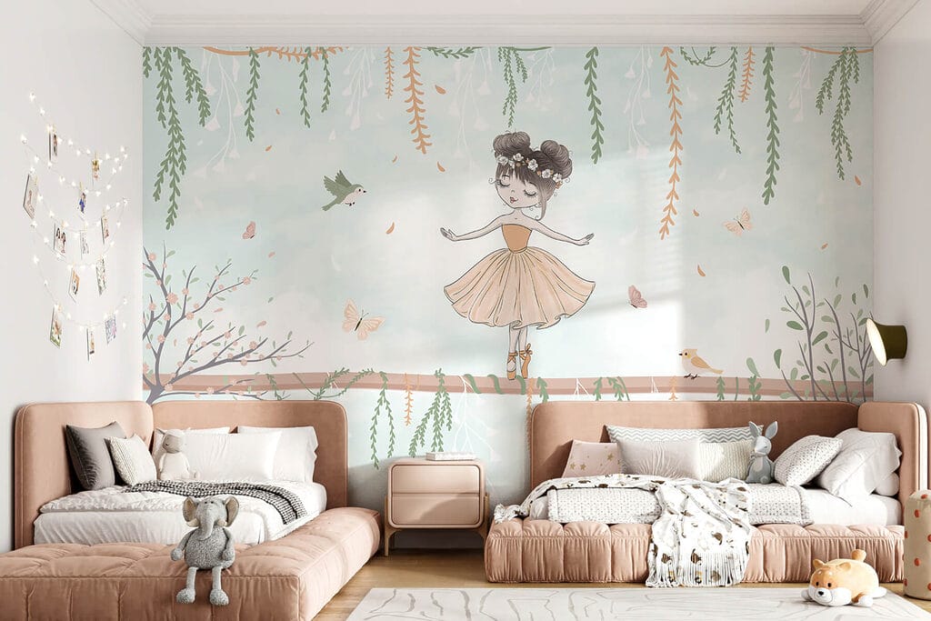 Petite funambule dans un intérieur
