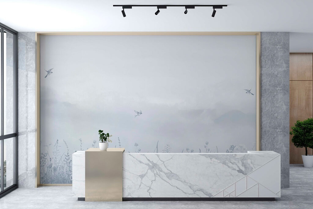 Oiseaux au-dessus des prés dans un intérieur