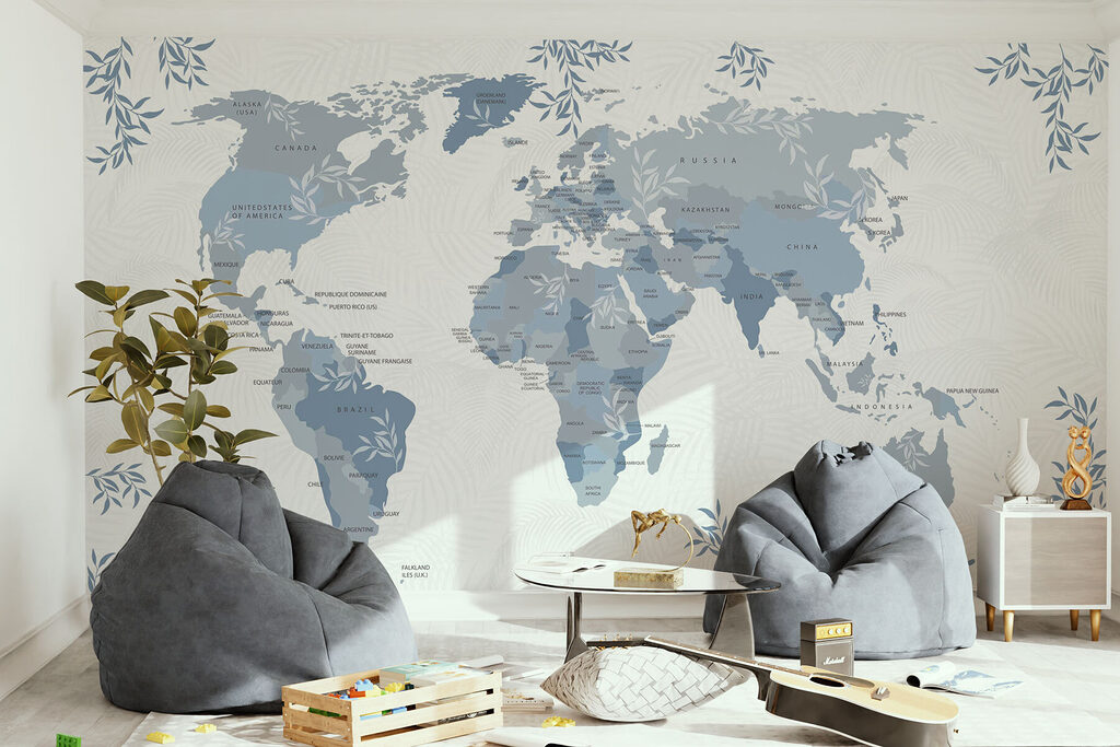Mappemonde bordée de rameaux dans un intérieur