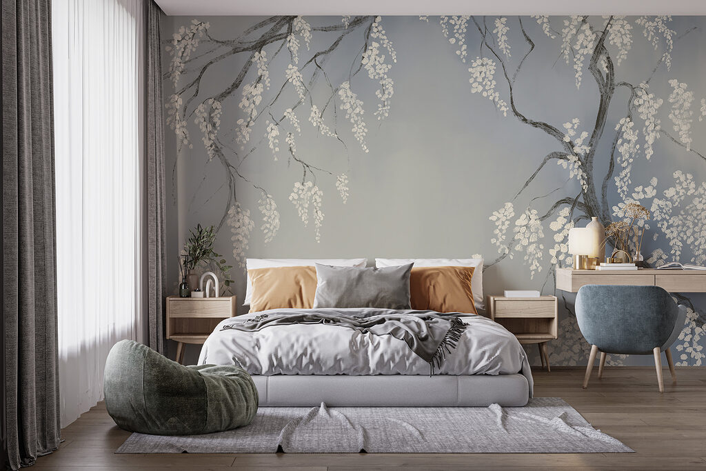 Sous les branches fleuries dans un intérieur