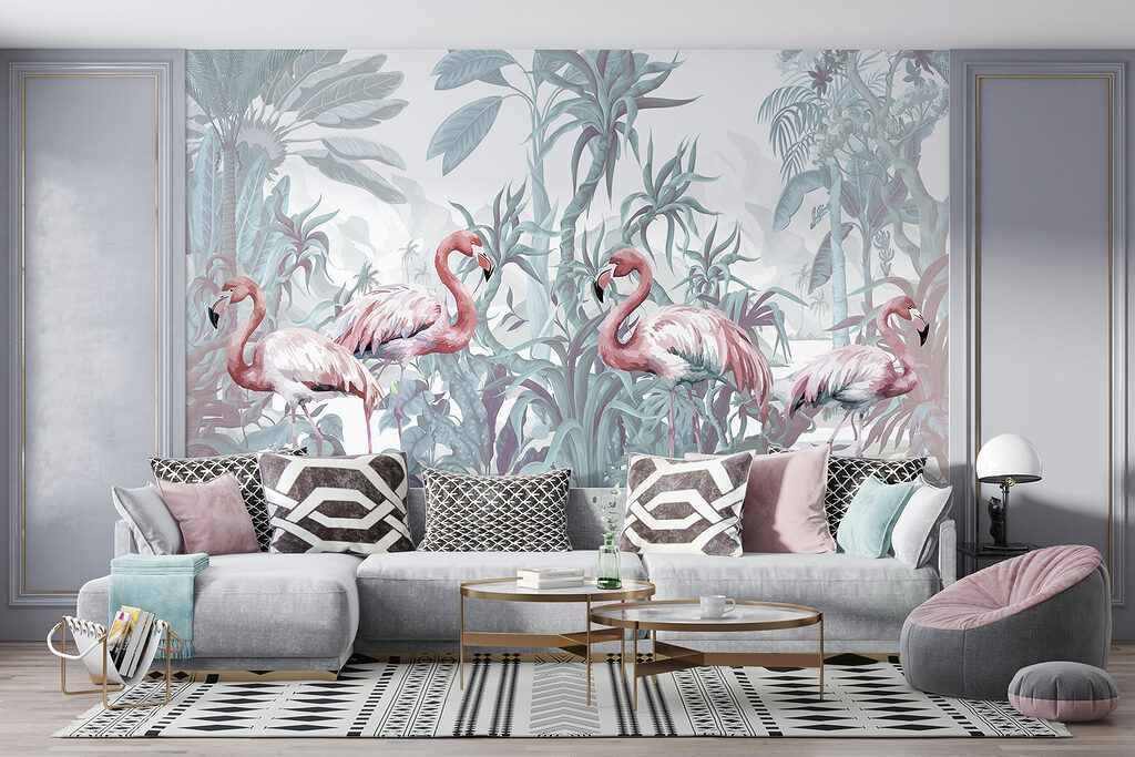 Flamants roses et palmiers dans un intérieur