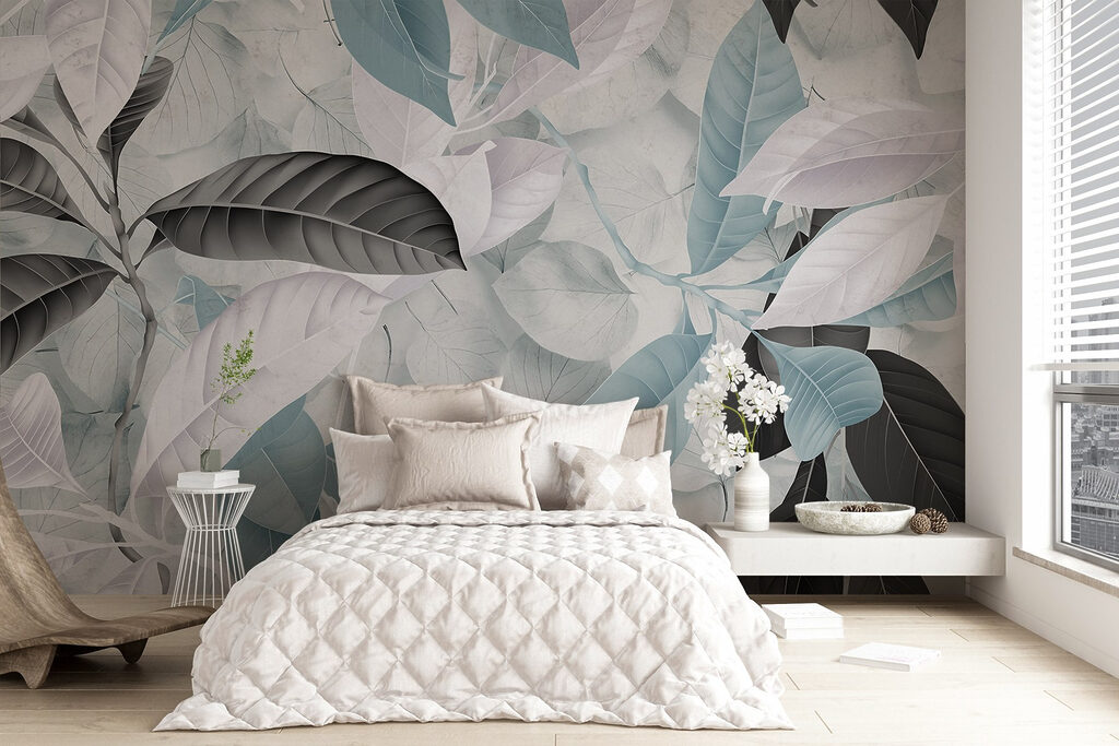 Grandes feuilles superposées dans un intérieur