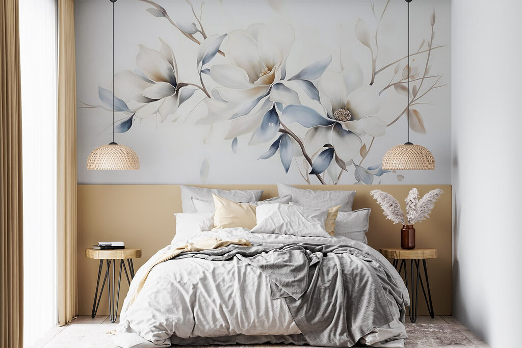 Fleurs blanches et bleutées dans un intérieur