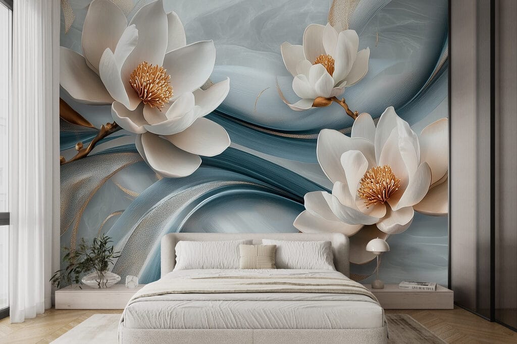 Fleurs sur vagues bleues dans un intérieur